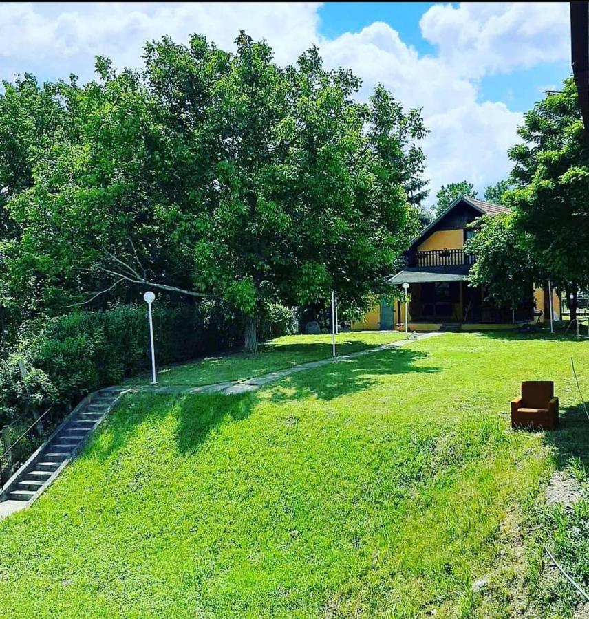 Kuca Ribarev San Villa Beocin Exteriör bild